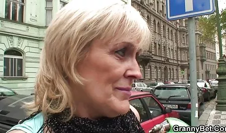 در اوج داستان های سکسی مادرزن ناامیدی,پرستار کودک,ساک زدن,پدر, دختر,