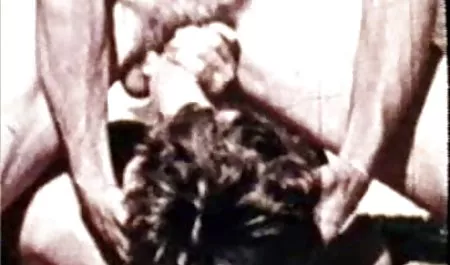 برادر من کمی بزرگ, فیلم سکس با مادرزن انگشت