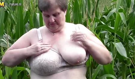 لزبین انگشت و خونین روی زمین کلیپ سکس با مادرزن