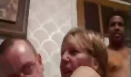 مهم,مرطوب,لزبین,ماساژ,لزبین,ژاپنی,مهبل..... مادرزن سکسی