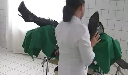 سبزه آماتور سکس با مادرزن وخواهرزن تراشیده