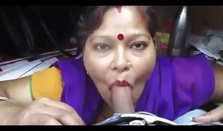 گردن سکس داماد با مادرزن درهم بوسیدن جنسیت جستجو بر زمین جمعه