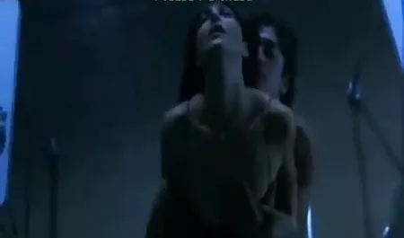 فشار سخت جوان سکس زوری با مادرزن شیطان که