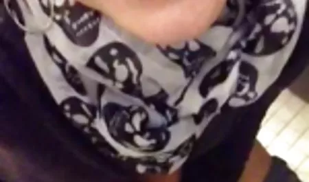 اغوا داستان سکس با مادرزن کننده Valentina Nappi پول, اسباب بازی